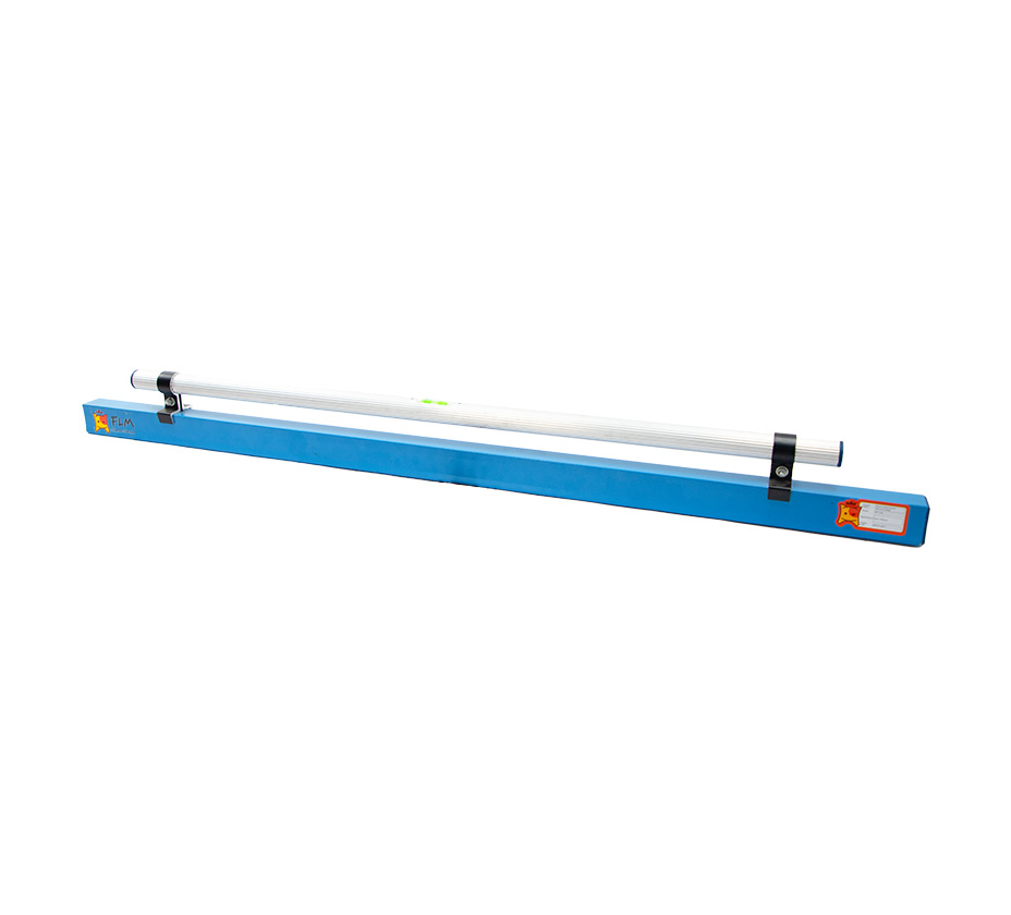 Clamped Handle Screed With Level Vial XY1230R-XY1232R-XY1234R